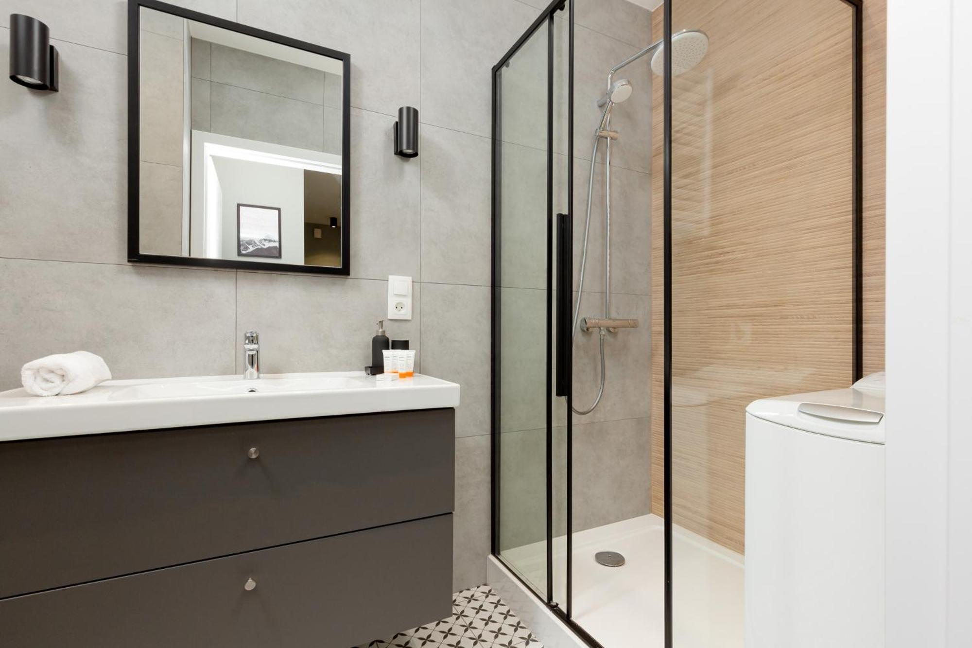 Central Apartment Emilii Plater By Noclegi Renters Варшава Екстериор снимка