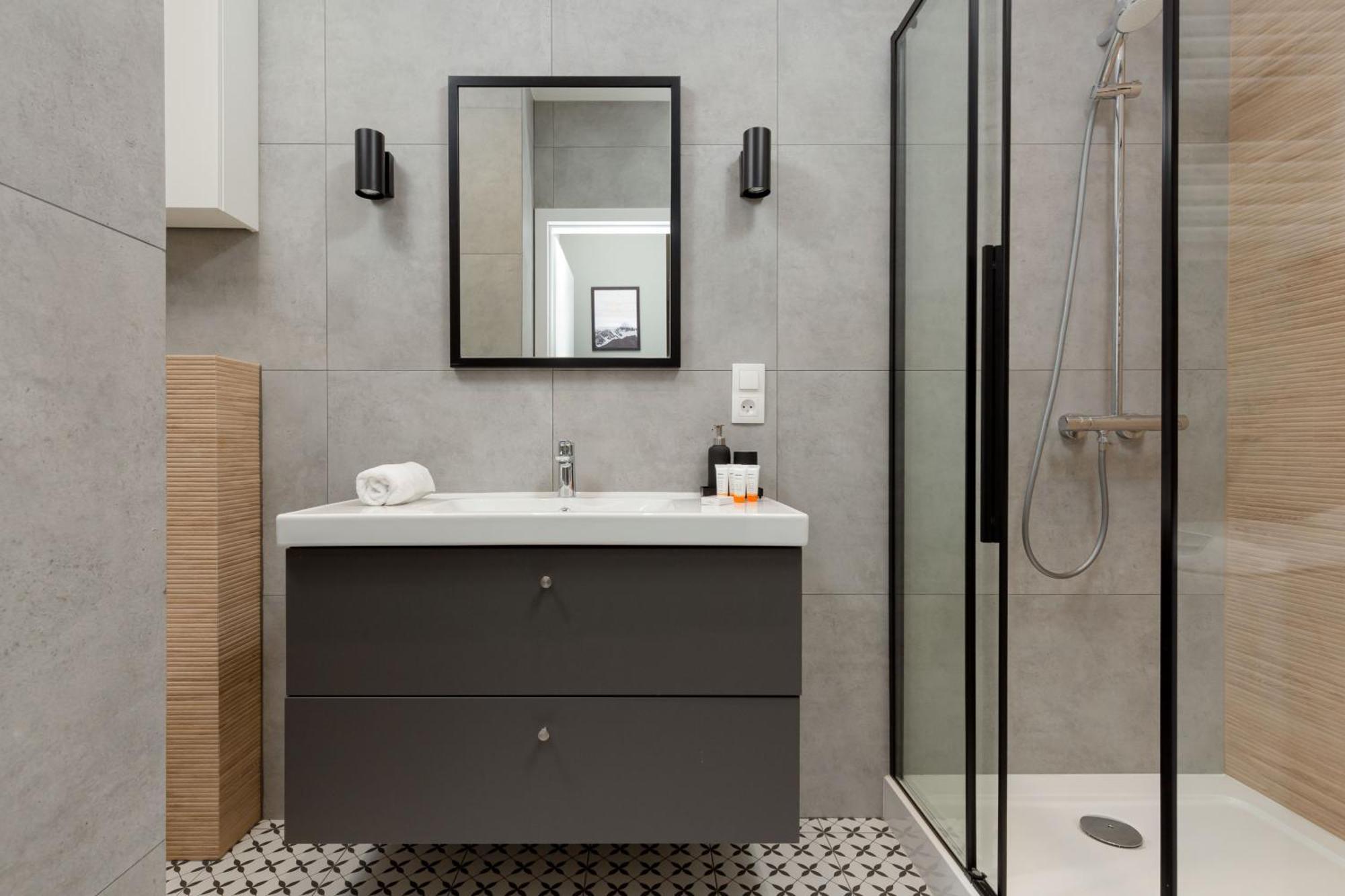 Central Apartment Emilii Plater By Noclegi Renters Варшава Екстериор снимка